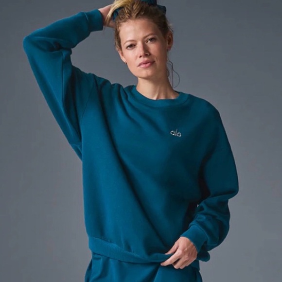 ALO Yoga Tops - Alo Accolade Crew Neck Pullover, Eclipse Blue, Size M